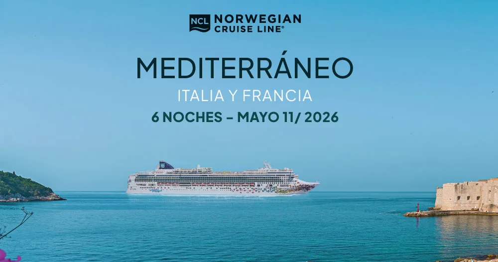 Crucero Norwegian navegando por el Mediterráneo frente a la costa europea durante un viaje por Italia y Francia en mayo 2026