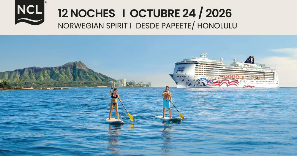 Crucero Norwegian Spirit navegando frente a las costas de Hawái mientras viajeros practican paddleboard en aguas cristalinas del Pacífico Sur.