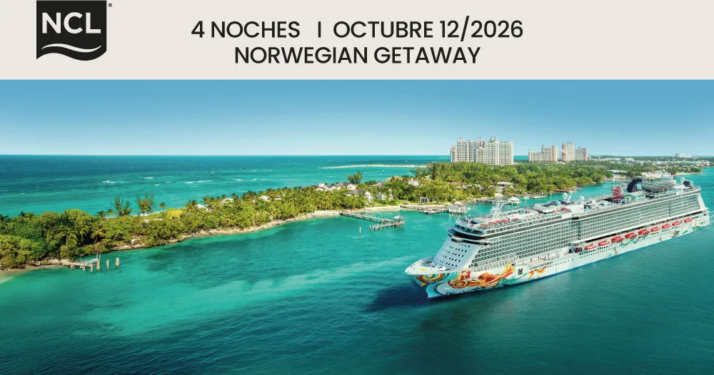 Norwegian Getaway navegando por las aguas cristalinas de las Bahamas durante un crucero de 4 noches de Norwegian Cruise Line con salida el 12 de octubre de 2026.