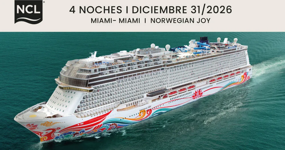 Norwegian Joy navegando en el mar durante un crucero de 4 noches con salida y regreso a Miami el 31 de diciembre de 2026 para celebrar Año Nuevo a bordo.